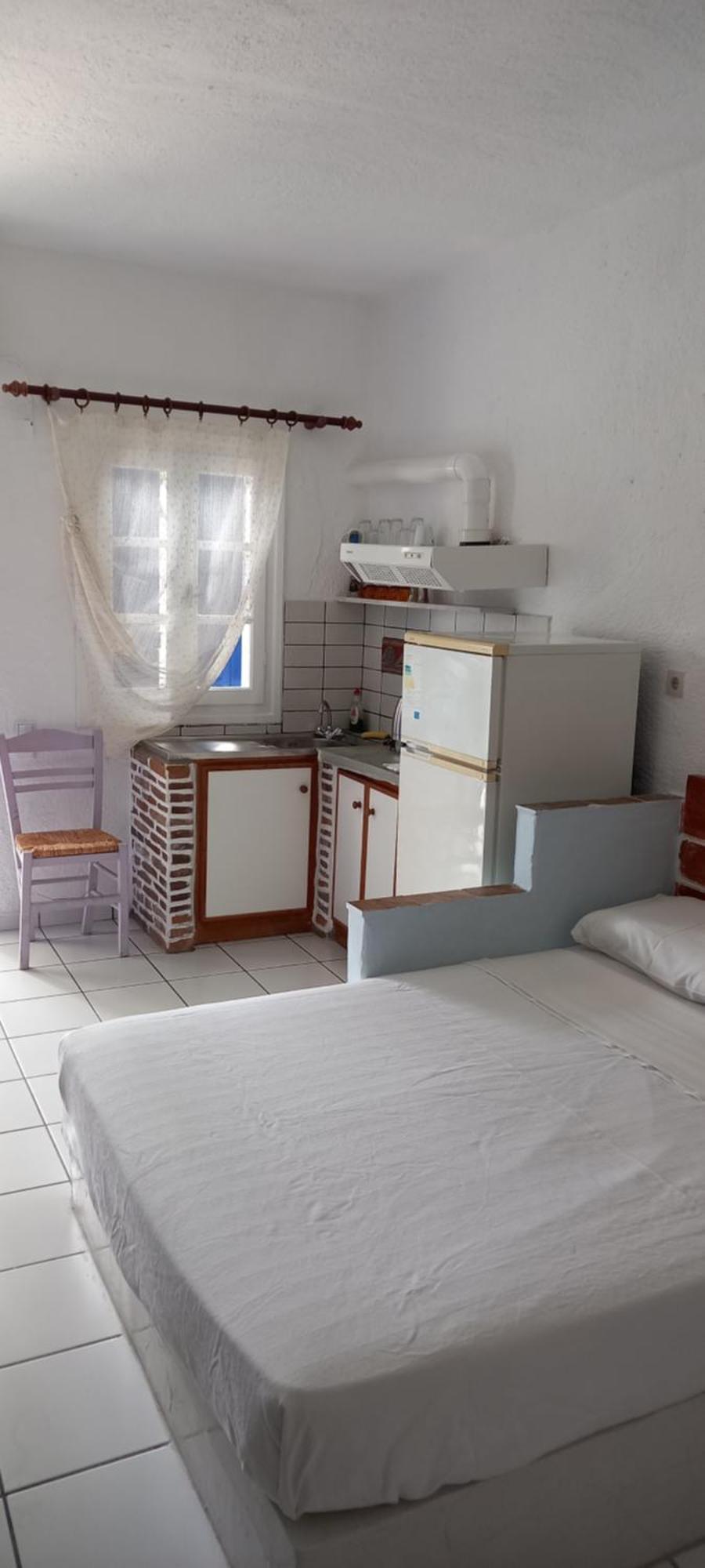 Aposperitis Rooms & Apartments Kini Exterior photo