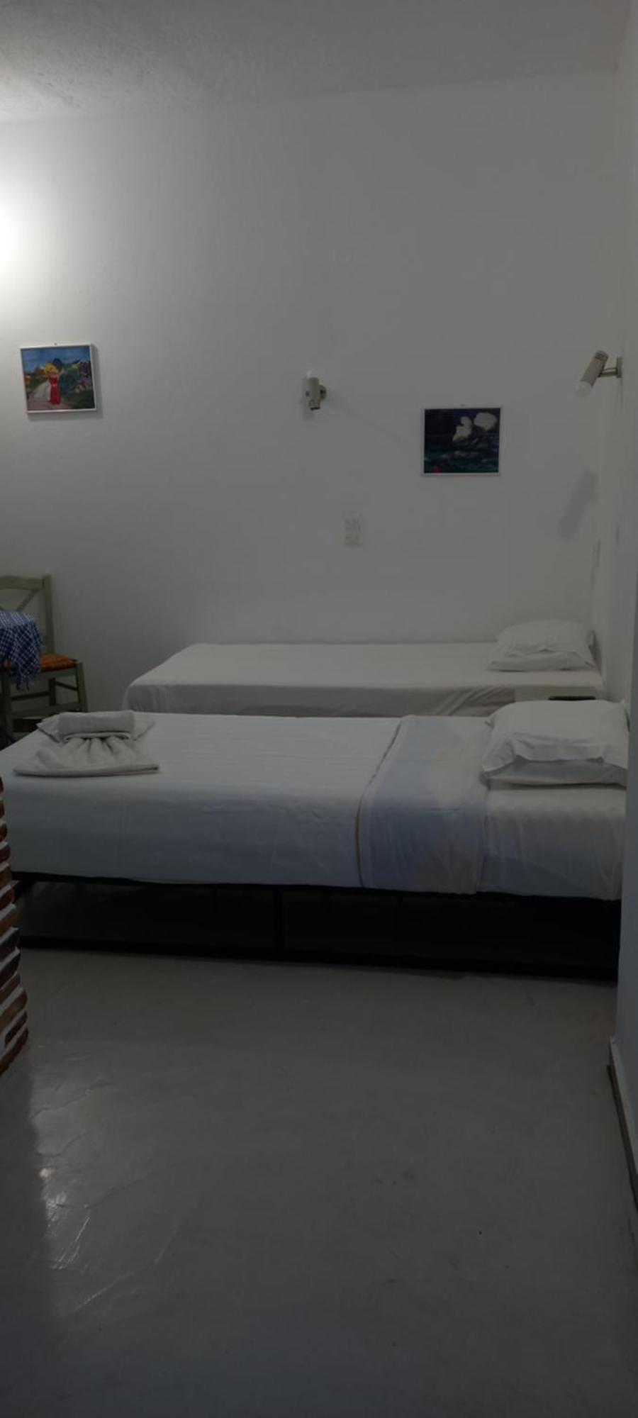 Aposperitis Rooms & Apartments Kini Exterior photo